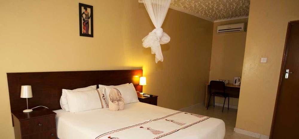 Nkanga Hotel Kasane Bagian luar foto